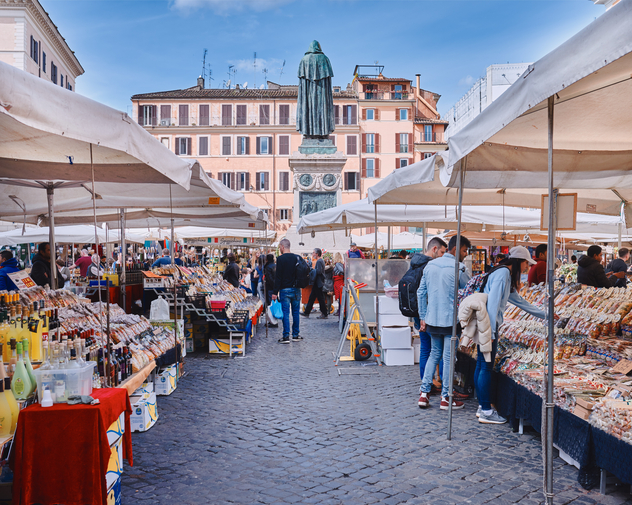 Mercado en Campo de'Fiori ©Di Gregorio Giulio/Shutterstock