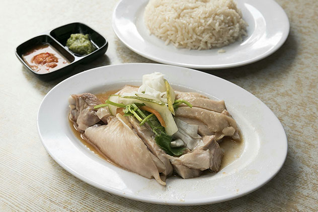 Un viaje gastronómico a Singapur: pollo con arroz