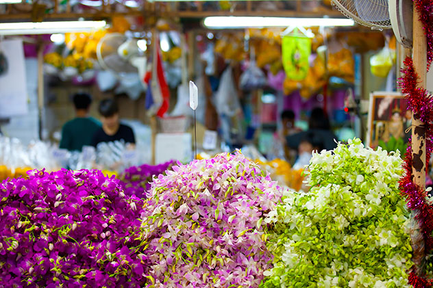 Sentir los olores y colores del mercado de Pak Khlong Talat, Bangkok, Tailandia © Smarta / Shutterstock