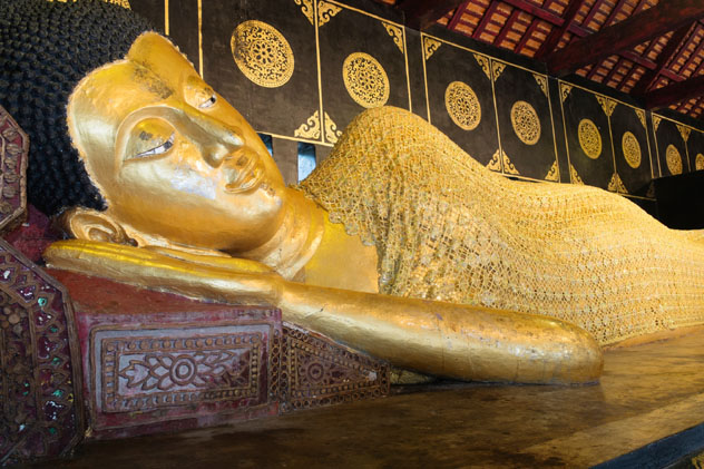 Buda dorado, templo en Chiang Mai, Tailandia © David Buffington / Getty Images
