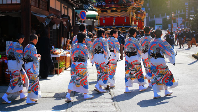 Procesión del Takayama Matsuri (Festival de Takayama), Japón © Blanscape / Shutterstock