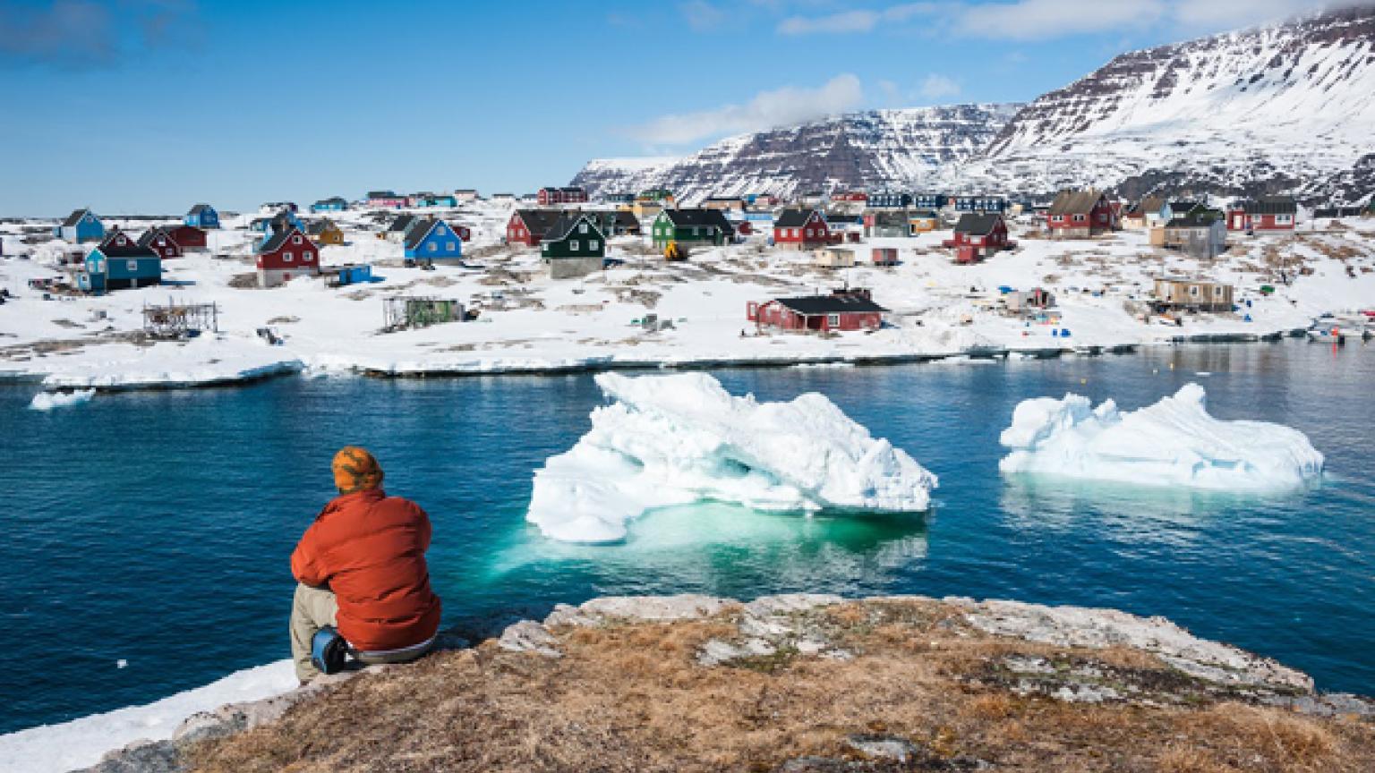 Vistas de Qeqertarsuaq, un pueblecito de Groenlandia