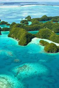 Turismo sostenible: vista de la Laguna Sur de Rock Islands, Palaos