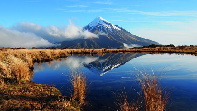 El monte Taranaki es el punto más alto de la sierra de Pouakai, Nueva Zelanda
