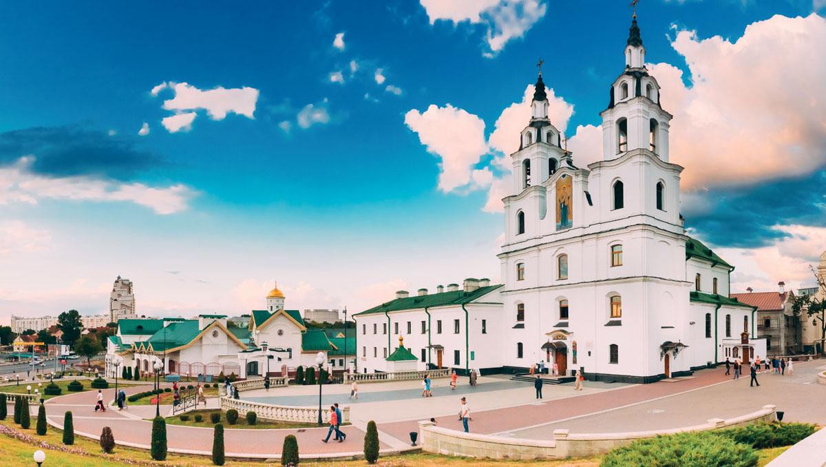 Bielorrusia: catedral de Minsk, la capital de Bielorrusia