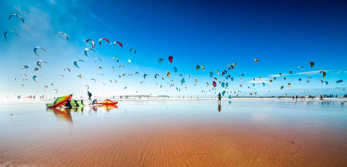 Kite surf en la playa de Essaouira, © Szymon Barylski/Shutterstock