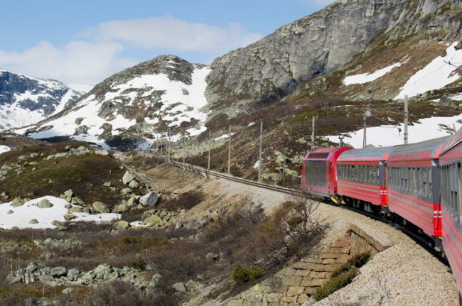 Ferrocarril Oslo-Bergen, Noruega