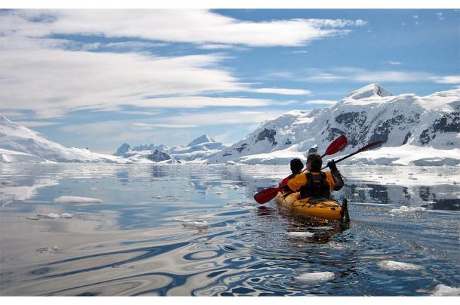 Kayak en Skontorp Cove, Antártida