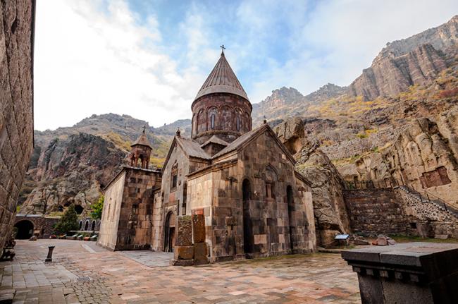 Monasterio de Geghard, Armenia.