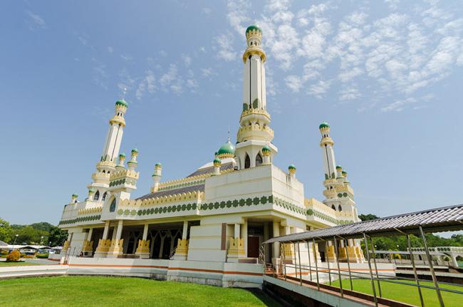 Mezquita de Bangar, Brunéi