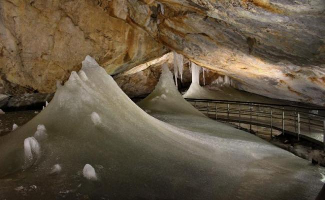 Cueva de hielo, Parque Nacional Slovenský Raj, Eslovaquia