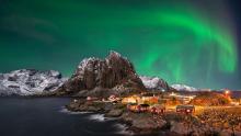 Aurora boreal en Hamnoy, Noruega