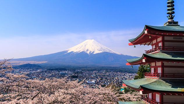 Monte Fuji © Reginald Pentinio - www.flickr.com/photos/reggiepen/17025277650/