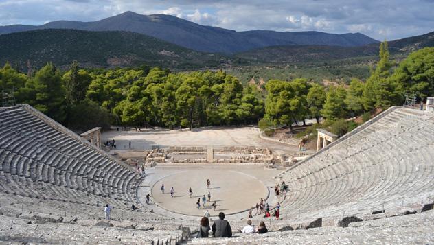 Teatro de Epidavros © Annie and Andrew - www.flickr.com/photos/anwenandandrew/6227994346