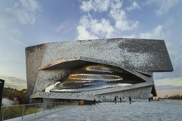 Filarmonica Jean Nouvel de Paris en Parque de la Villette. HUANG Zheng/Shutterstock ©