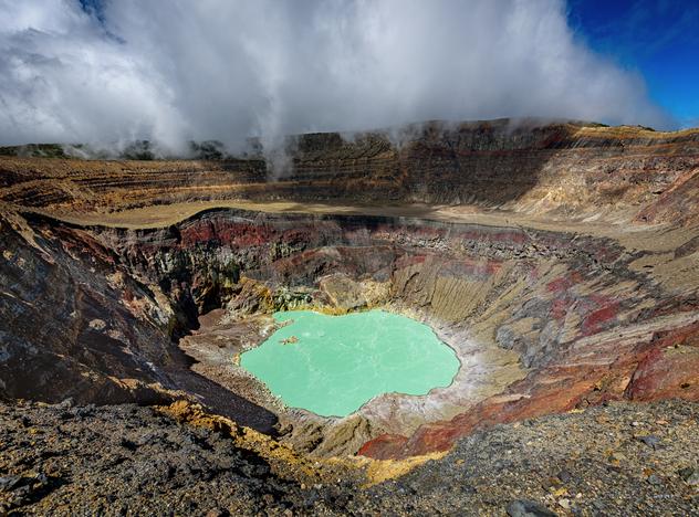 Lago en el volcán de Santa Ana. © mbrand85/Getty Images