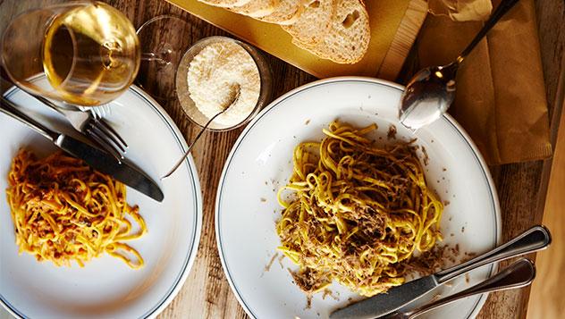 Fettuccine con estofado de liebre y trufa negra en Norcia (La Toscana y Umbría)