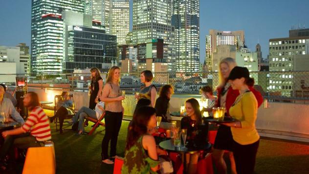 Rooftop Bar, bar de azotea del Curtin House, en el centro de Melbourne, Australia © www.curtinhouse.com 