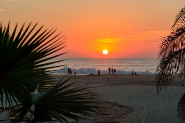 Puerto Escondido, © LMspencer/Shutterstock