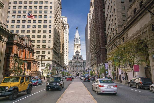 Vista del Ayuntamiento des de Broad St. © f11photo/Shutterstock